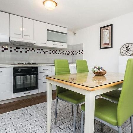 Apartmani L&Z Petrčane Kültér fotó